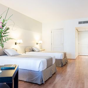 Loi Suites Recoleta Hotel